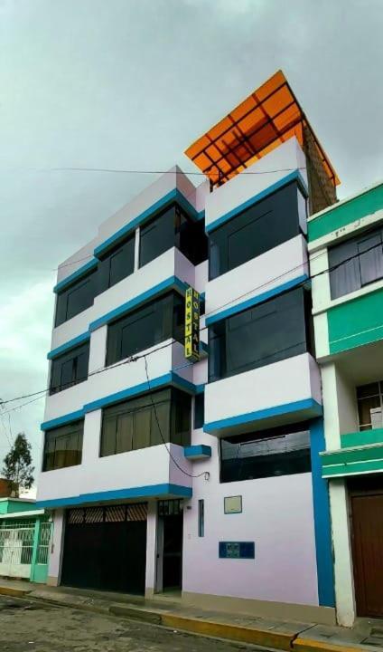 Hostal Los Pinos Huancayo Εξωτερικό φωτογραφία